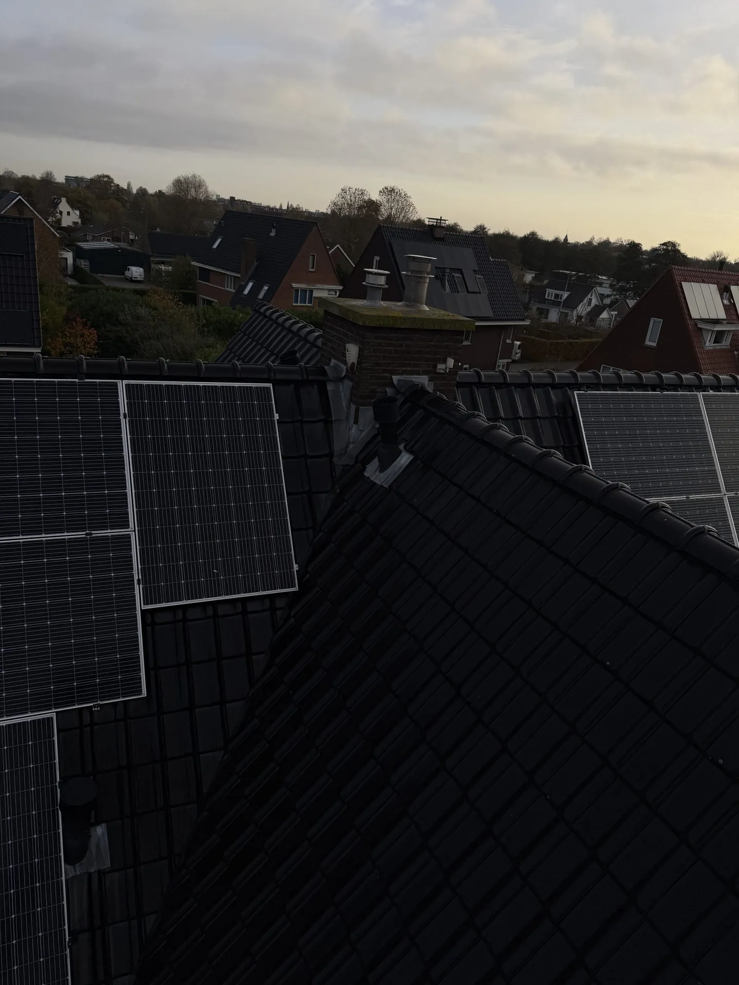 24 krachtige zonnepanelen. Project Nootdorp in Nootdorp door Mandotech