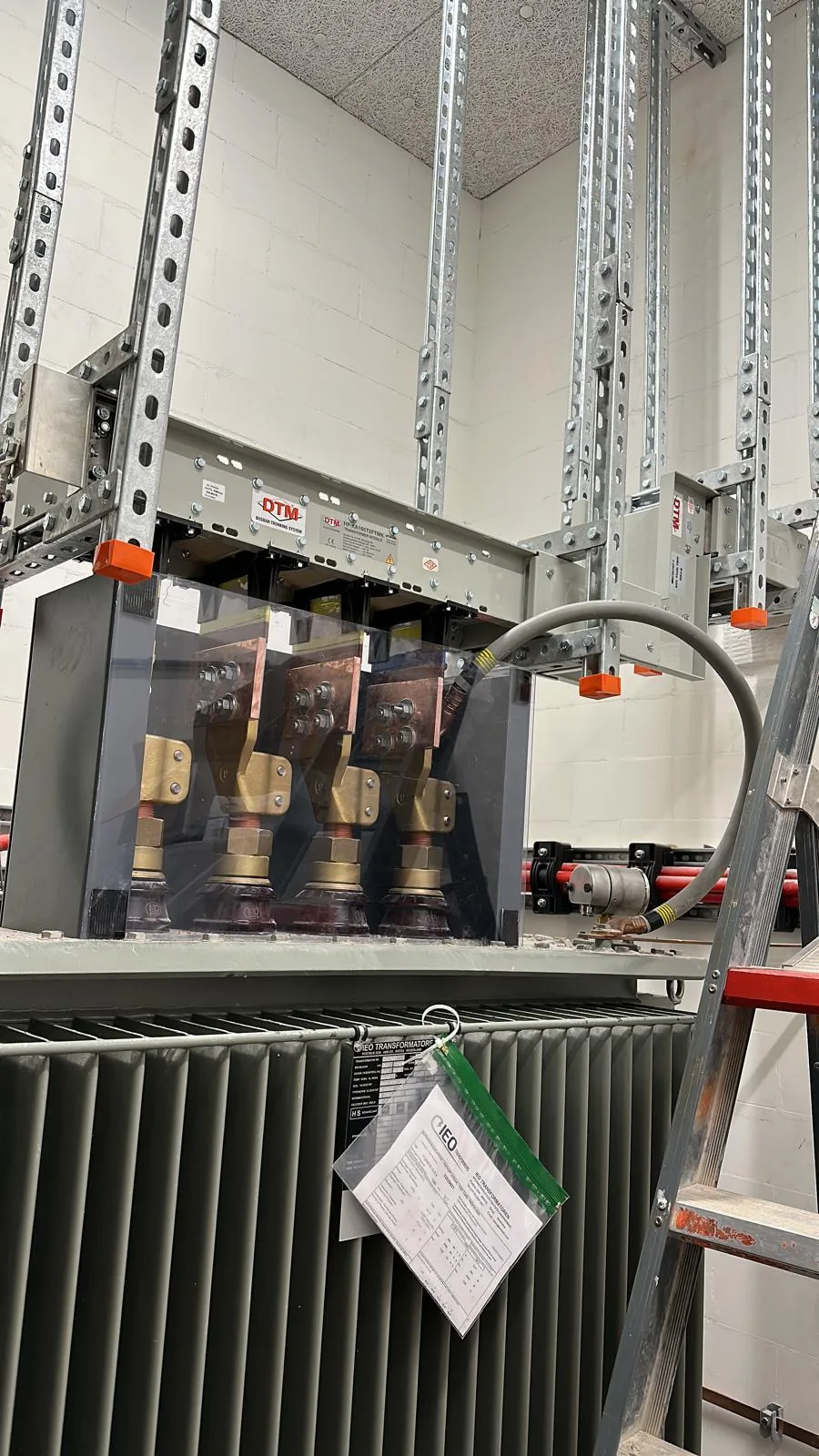 Krachtstroom verdeelinrichting, Elektra & installaties door Mandotech