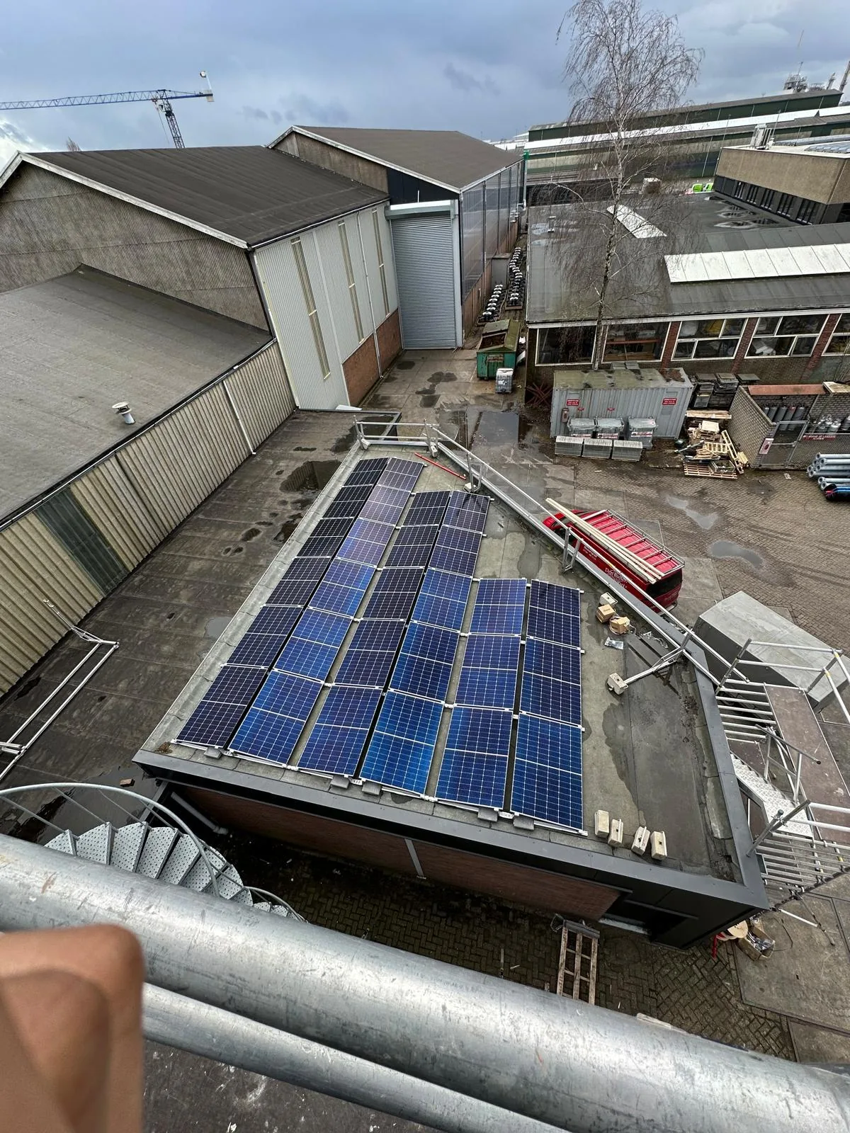 Netjes geïntegreerd, Zonnepanelen, laadpalen & verduurzaming door Mandotech